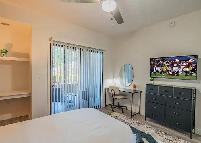 Apartment Convenient 1bd West Gate With Pool, Hot Tub, Gym, Parking Glendale