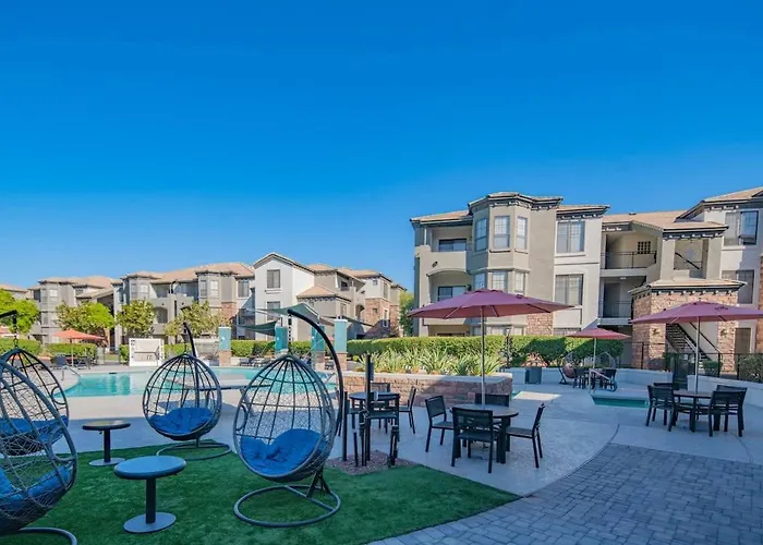 Apartment Convenient 1bd West Gate With Pool, Hot Tub, Gym, Parking