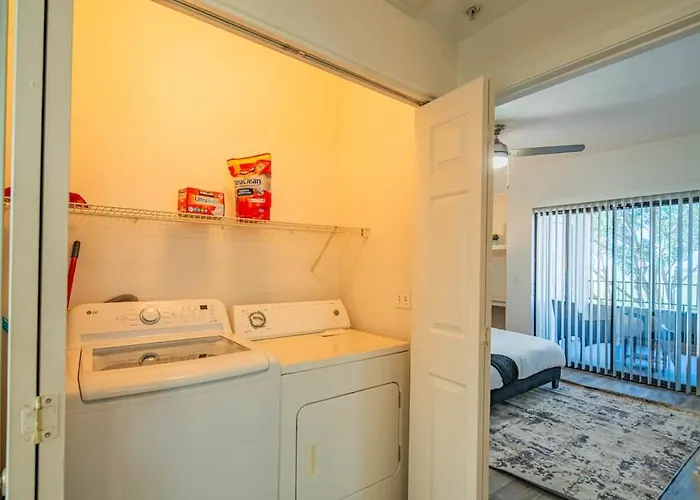 Convenient 1bd West Gate With Pool, Hot Tub, Gym, Parking Apartment *