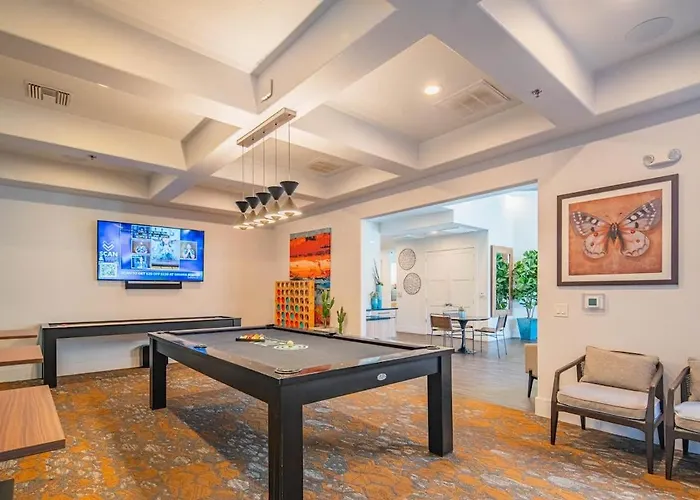 Convenient 1bd West Gate With Pool, Hot Tub, Gym, Parking Apartment