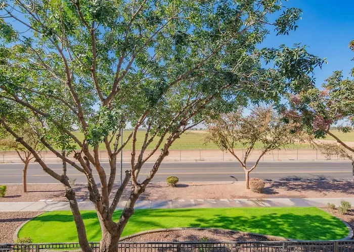 Apartment Convenient 1bd West Gate With Pool, Hot Tub, Gym, Parking